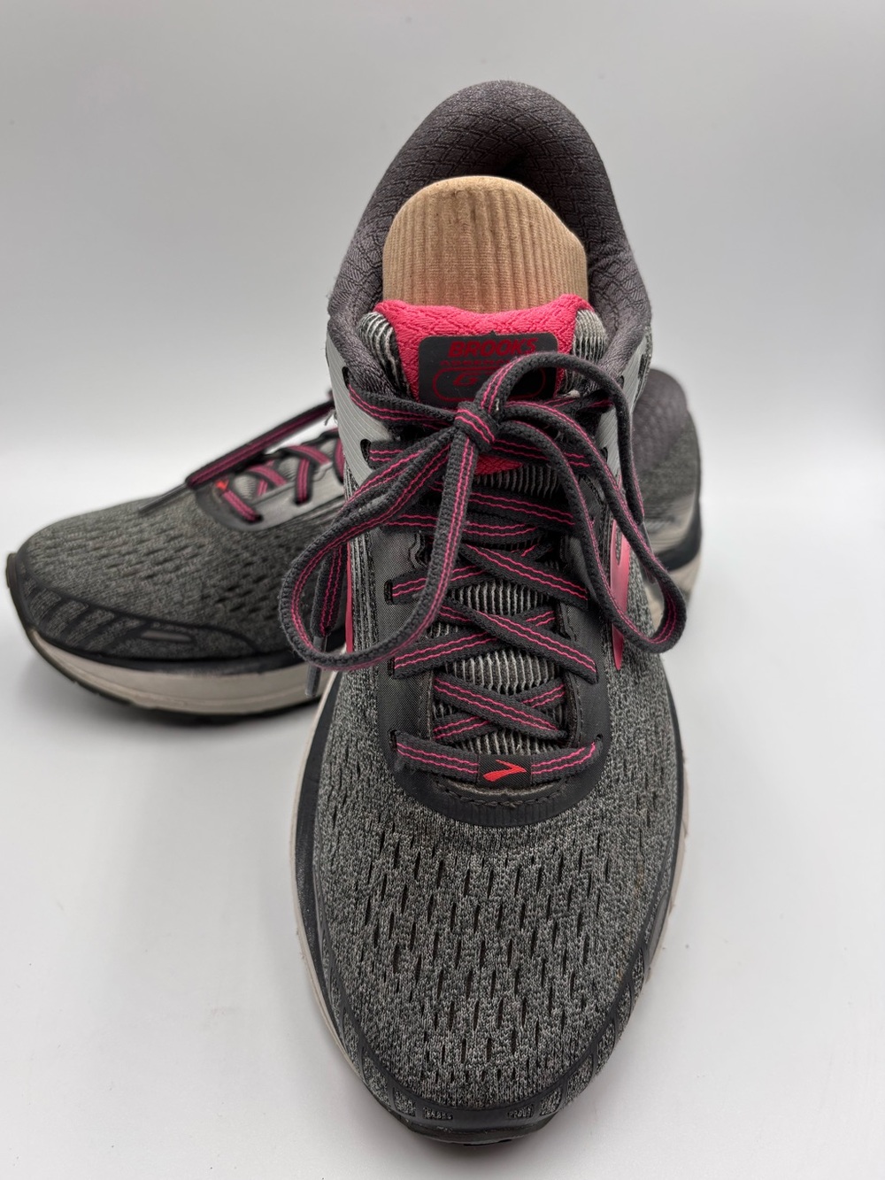 Brooks Adrenaline GTS 18 Sneakers Womens Size 8.5 Gray Pink Running 1202681B079